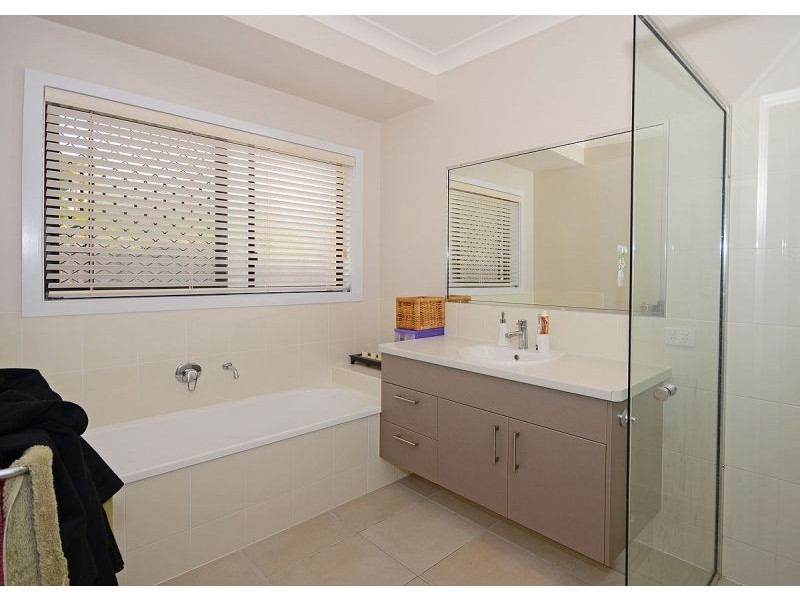 13 Heathland Avenue, Wondunna QLD 4655