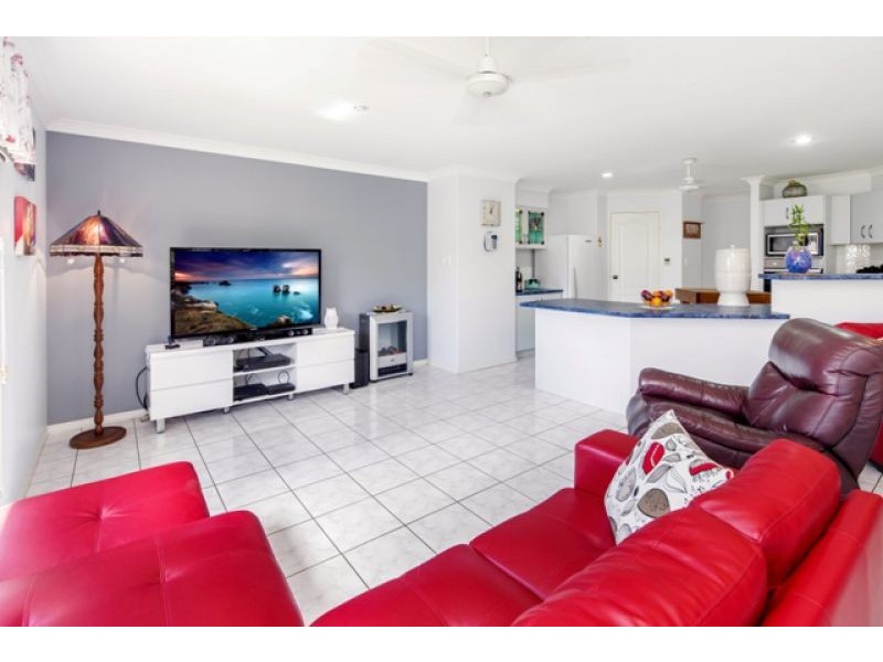 38 Jimilee Street, Dundowran Beach QLD 4655
