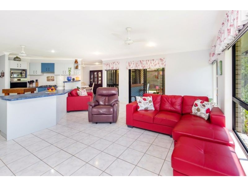 38 Jimilee Street, Dundowran Beach QLD 4655