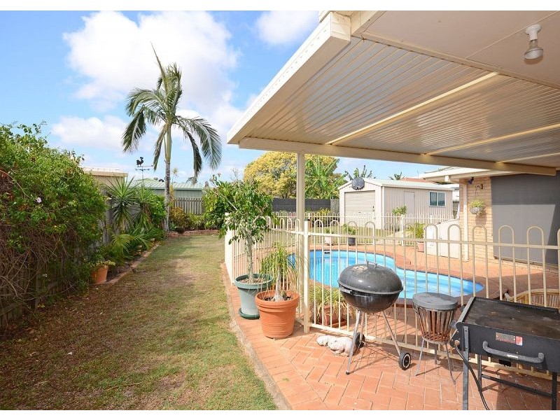 8 Delmo Court, Urraween QLD 4655