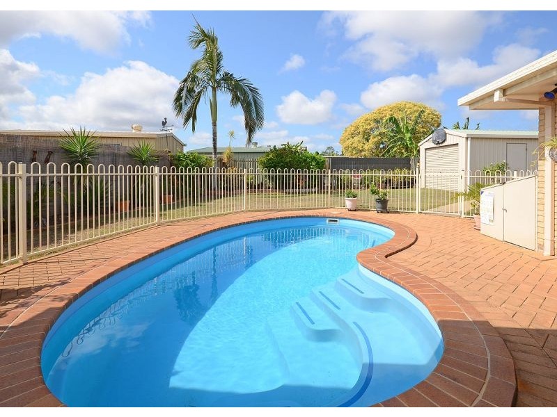 8 Delmo Court, Urraween QLD 4655