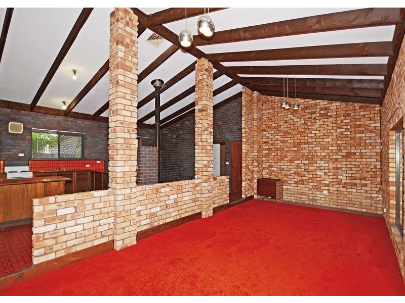 76 Miller Street, Urangan QLD 4655