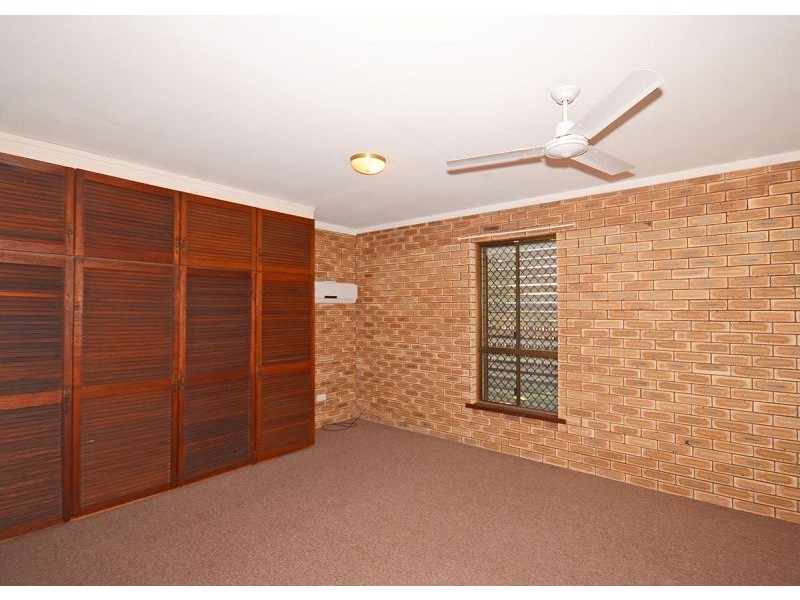 76 Miller Street, Urangan QLD 4655