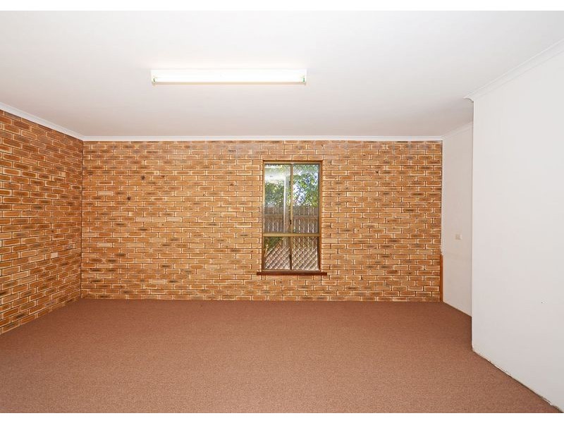 76 Miller Street, Urangan QLD 4655