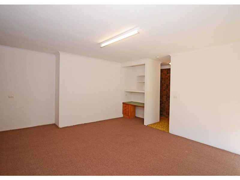 76 Miller Street, Urangan QLD 4655