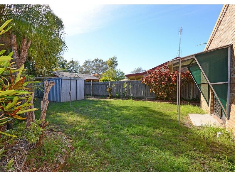 76 Miller Street, Urangan QLD 4655