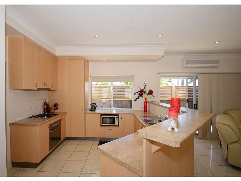 1/31 Stephenson Street, Pialba QLD 4655