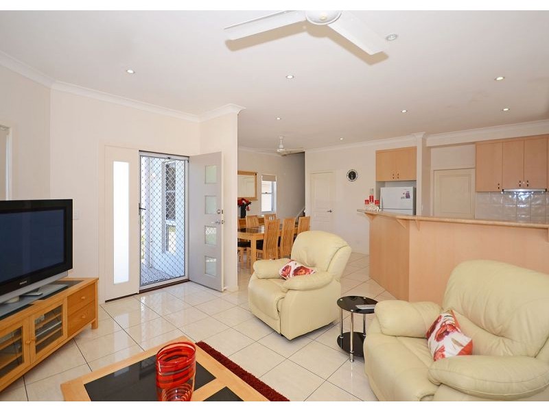 1/31 Stephenson Street, Pialba QLD 4655