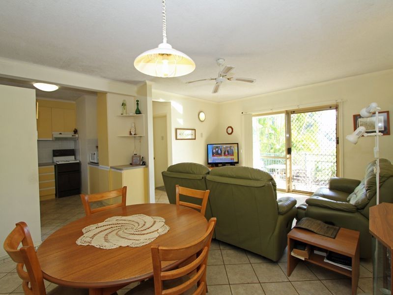 1/3 Beach Road, Pialba QLD 4655