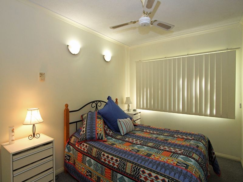 1/3 Beach Road, Pialba QLD 4655