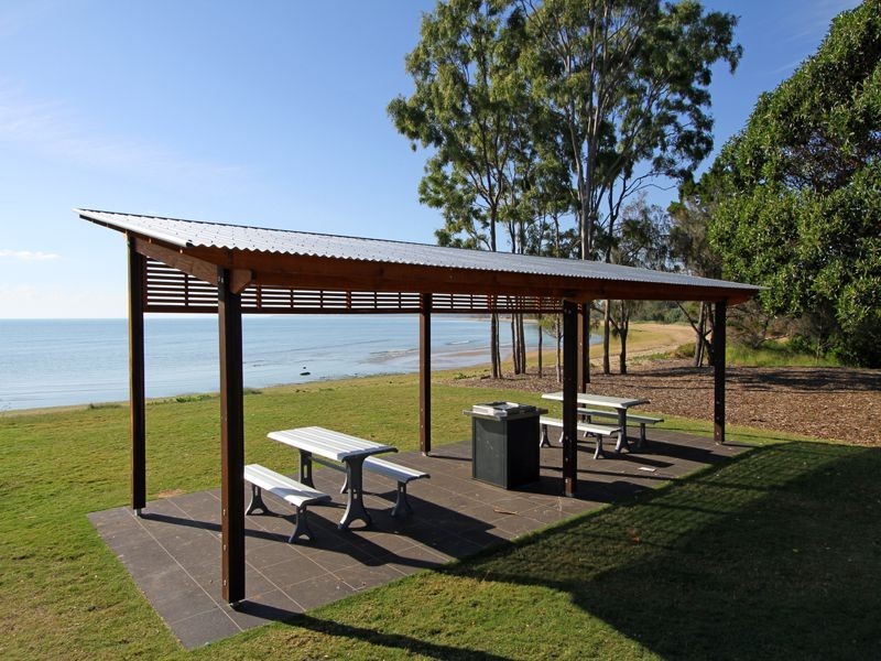 1/3 Beach Road, Pialba QLD 4655