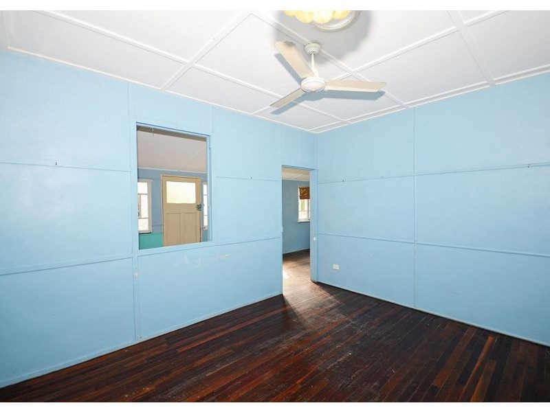 7 Hibiscus Street, Urangan QLD 4655