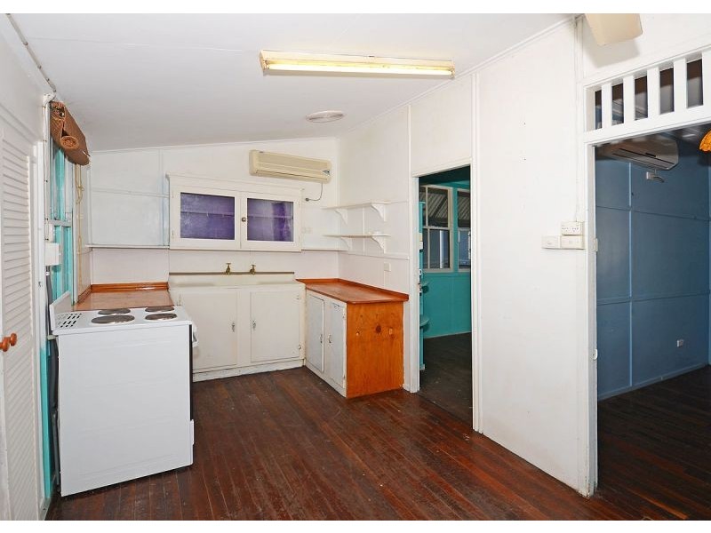 7 Hibiscus Street, Urangan QLD 4655