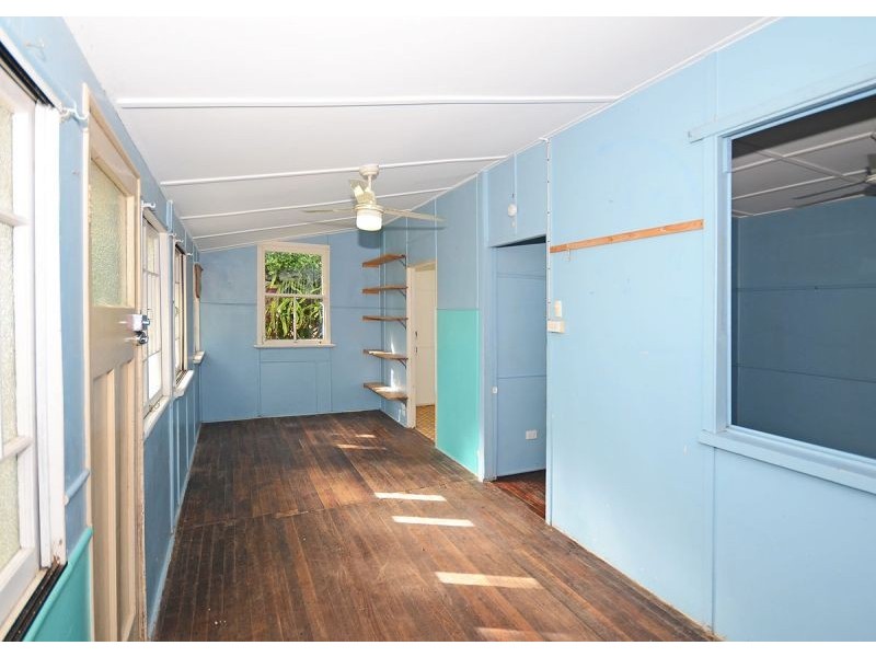 7 Hibiscus Street, Urangan QLD 4655