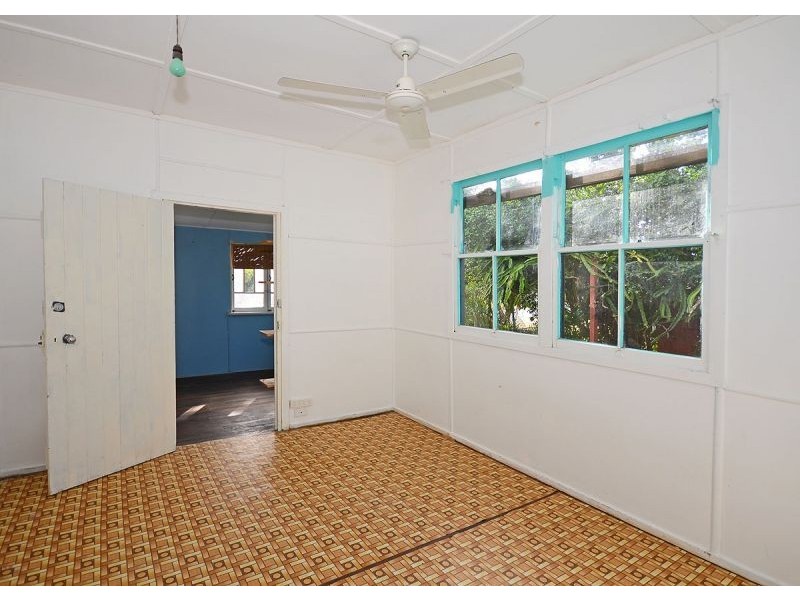 7 Hibiscus Street, Urangan QLD 4655