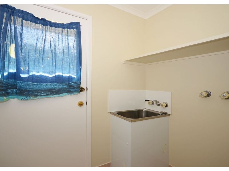 12 Jennylee Close, Urangan QLD 4655