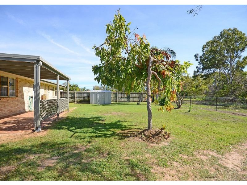 12 Jennylee Close, Urangan QLD 4655