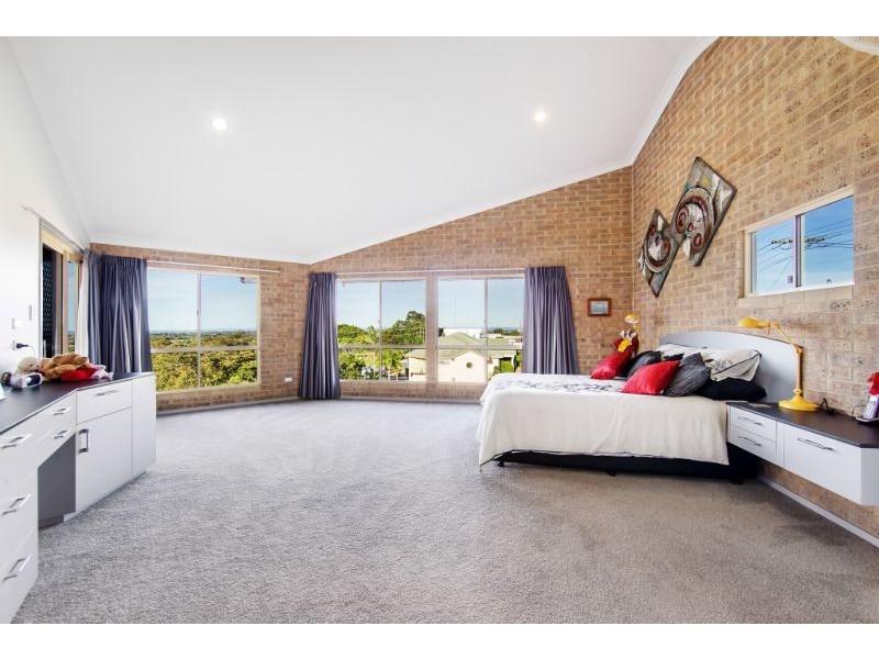 16 Sovereign Court, Urraween QLD 4655