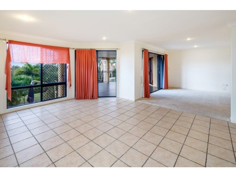 33 Royal Drive, Kawungan QLD 4655