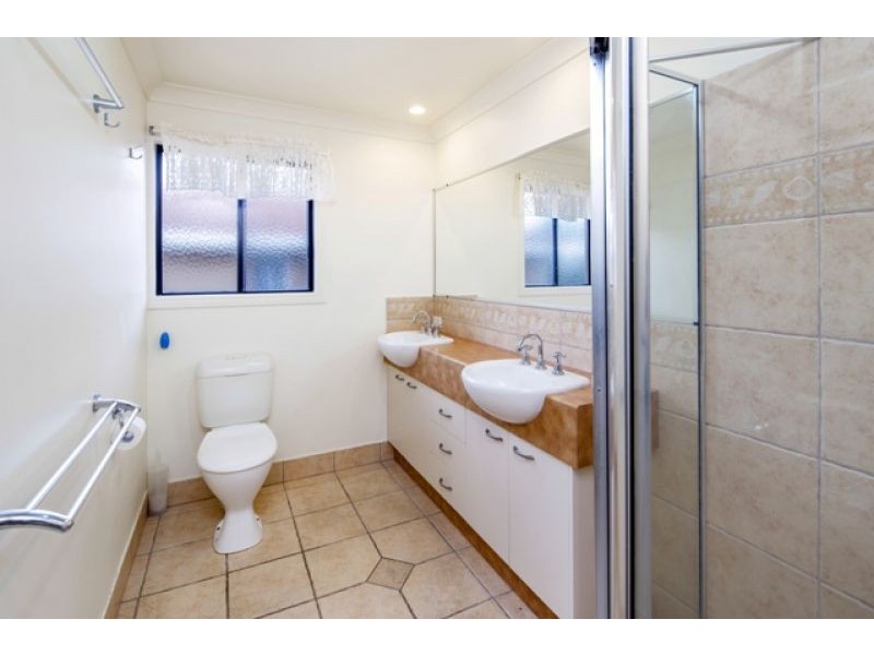 33 Royal Drive, Kawungan QLD 4655