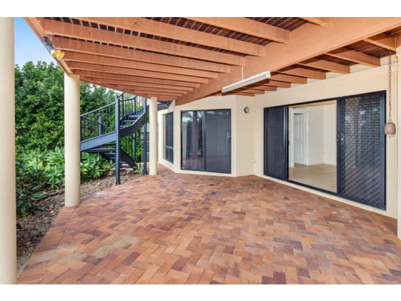 33 Royal Drive, Kawungan QLD 4655