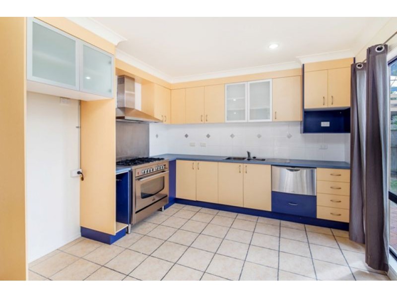 33 Royal Drive, Kawungan QLD 4655