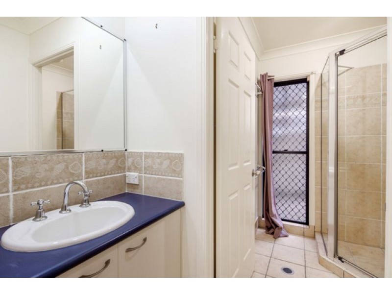 33 Royal Drive, Kawungan QLD 4655