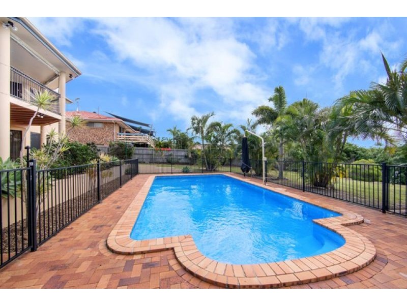 33 Royal Drive, Kawungan QLD 4655