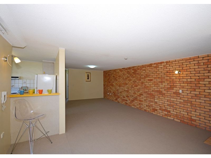 Unit 8/242 ‘Waimarama’ Esplanade, Pialba QLD 4655