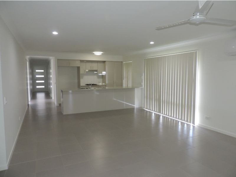 4 Lawson Road, Urraween QLD 4655
