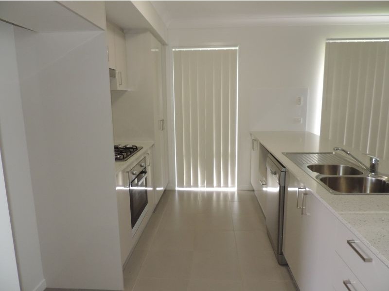 4 Lawson Road, Urraween QLD 4655