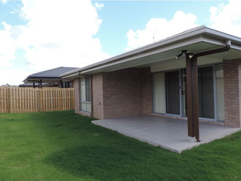 4 Lawson Road, Urraween QLD 4655