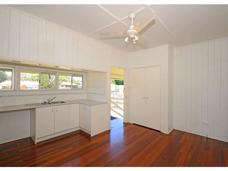 43 Shell Street, Urangan QLD 4655