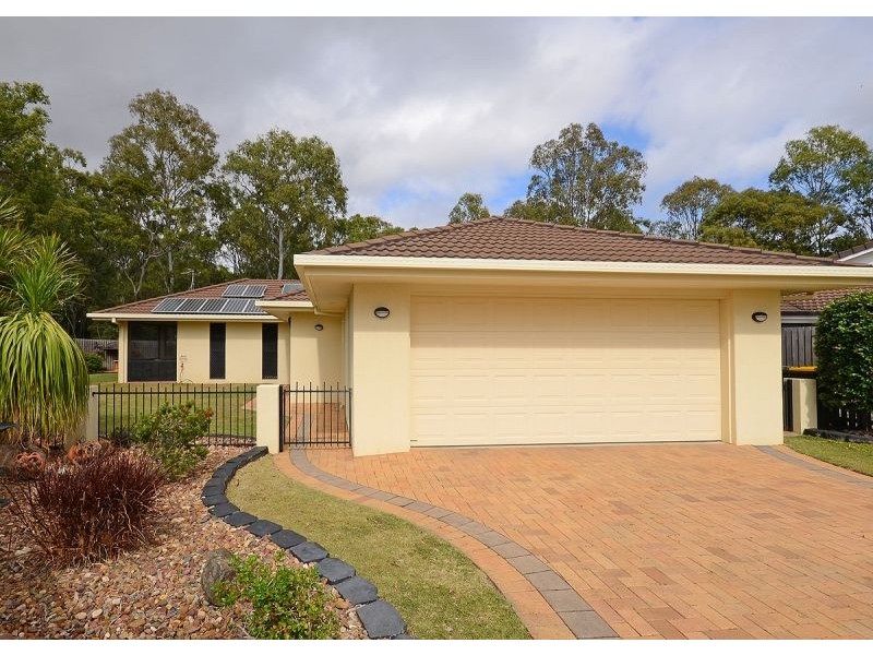 14 Earls Court, Point Vernon QLD 4655