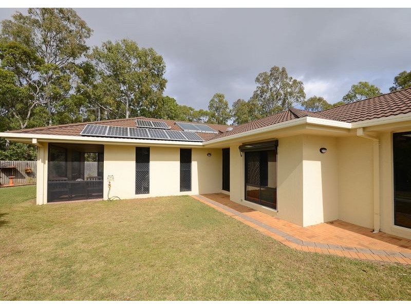 14 Earls Court, Point Vernon QLD 4655