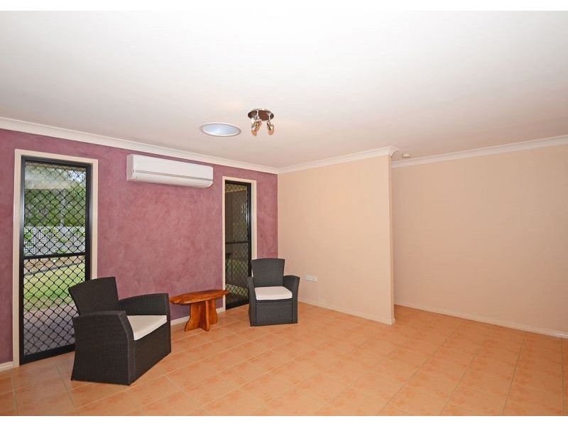 14 Earls Court, Point Vernon QLD 4655