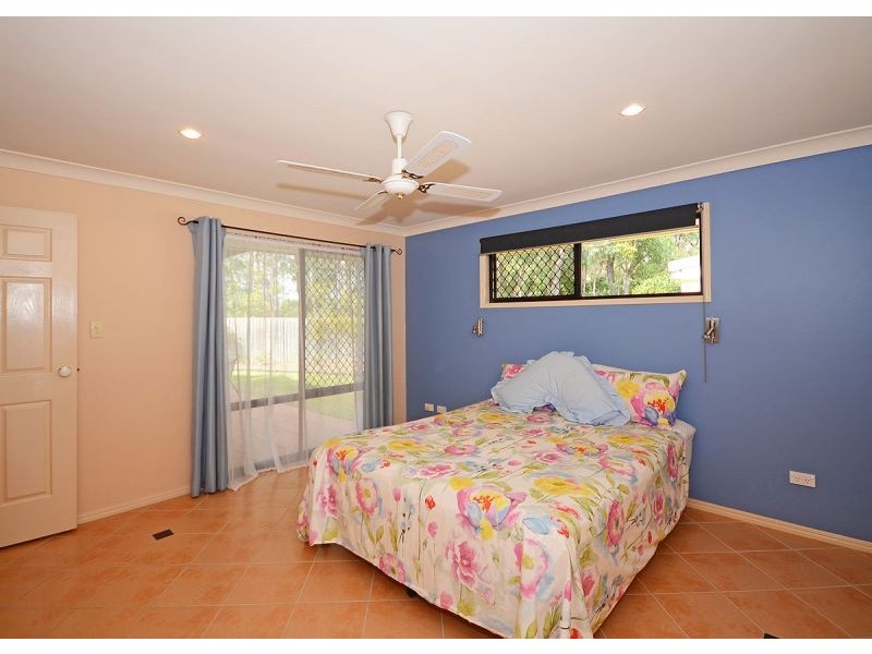 14 Earls Court, Point Vernon QLD 4655