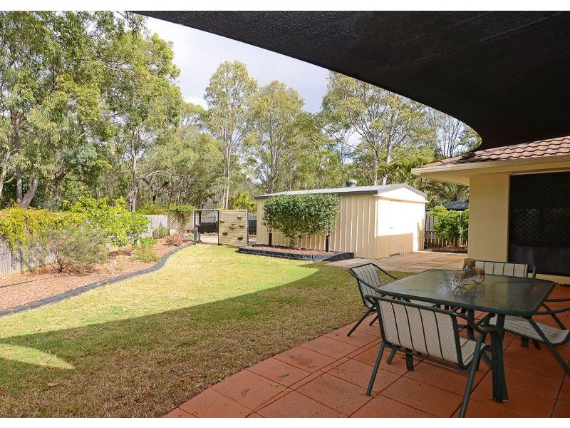14 Earls Court, Point Vernon QLD 4655