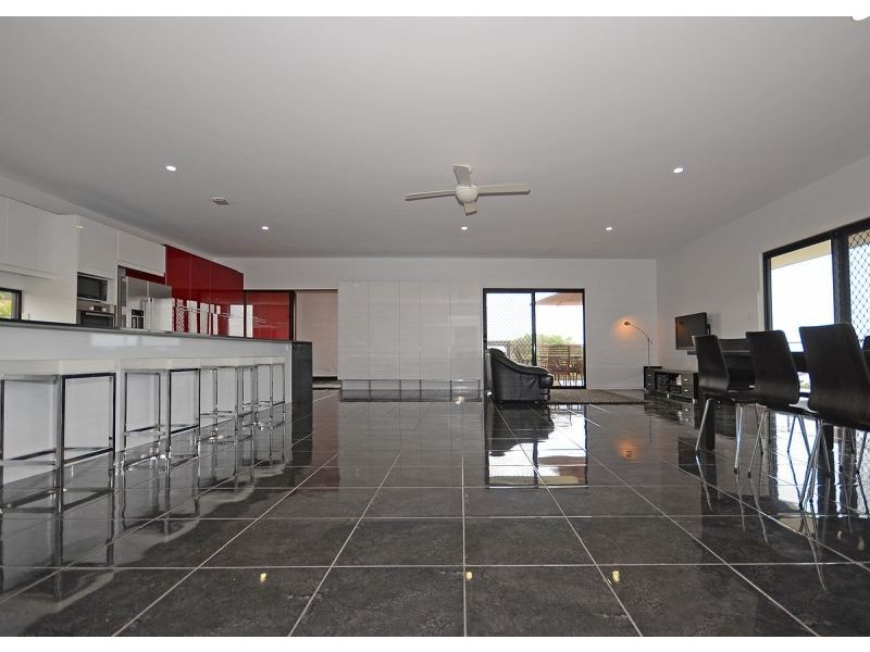 11 Jasmine Court, Dundowran Beach QLD 4655