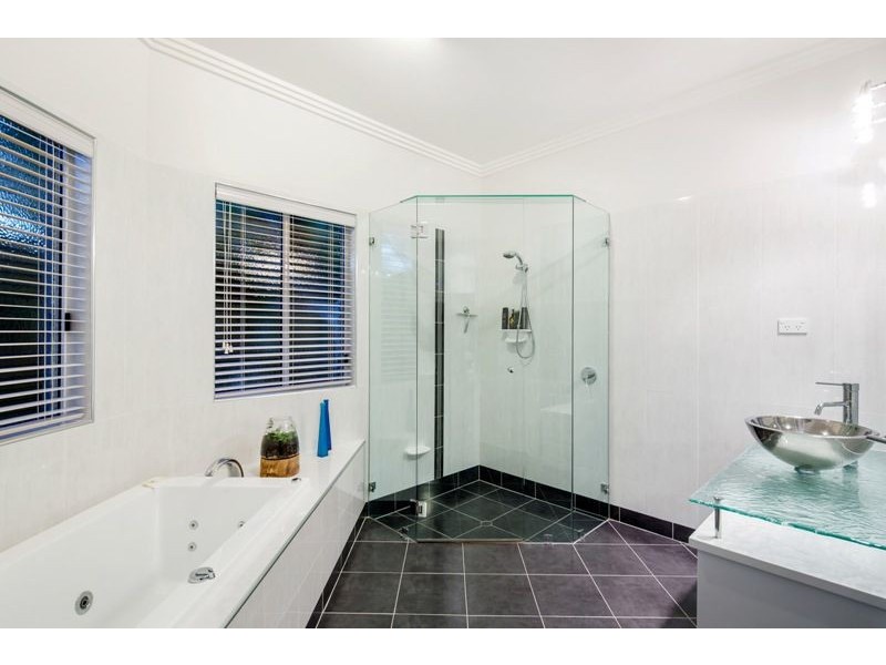 27 Christensen Street, Urraween QLD 4655