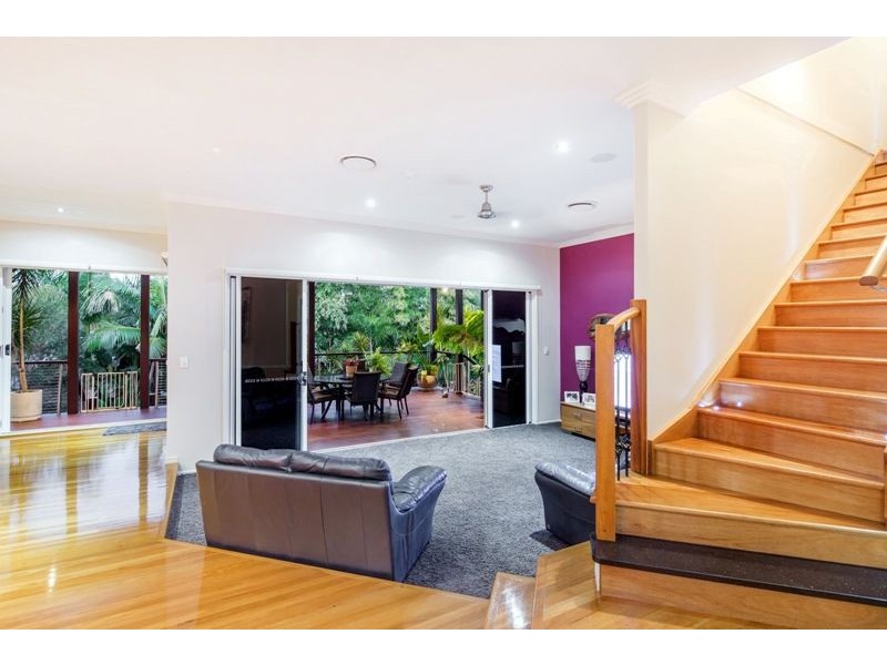 27 Christensen Street, Urraween QLD 4655