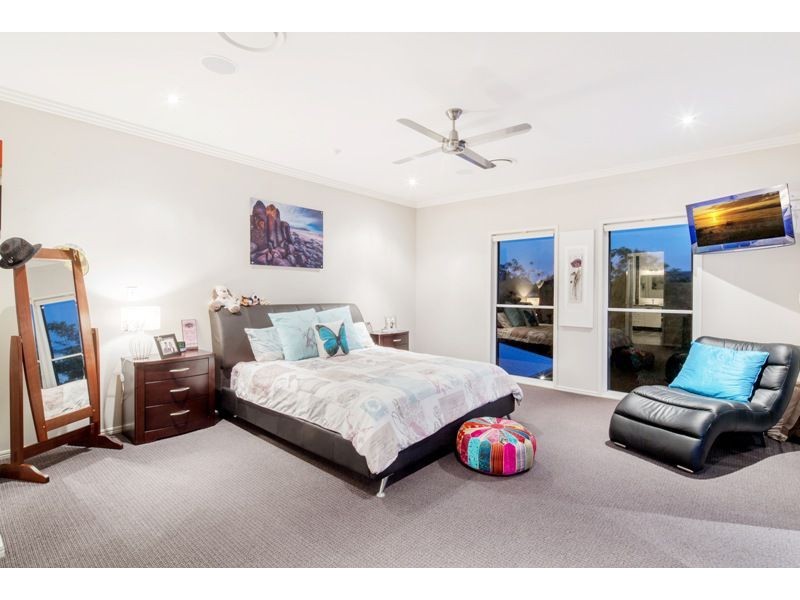 27 Christensen Street, Urraween QLD 4655