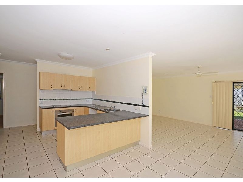8 Carlisle Court, Kawungan QLD 4655
