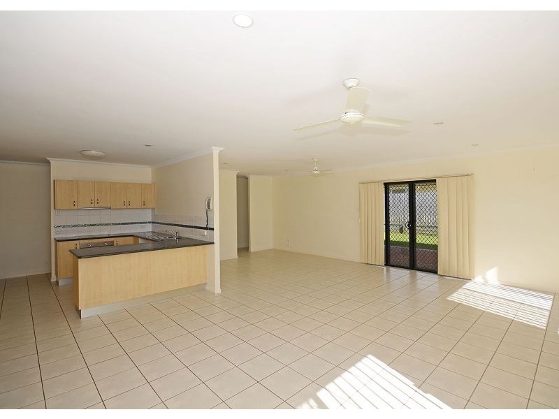 8 Carlisle Court, Kawungan QLD 4655