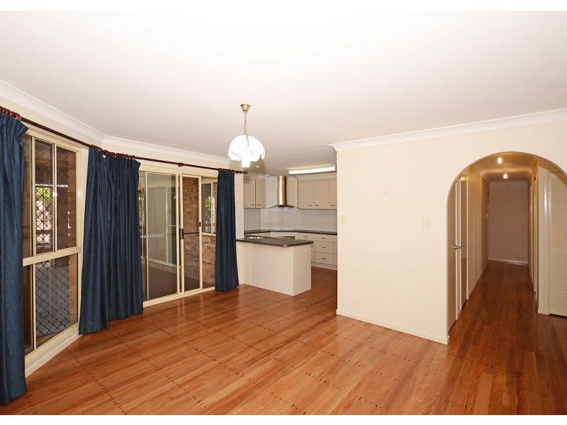 8 Hastings Street, Pialba QLD 4655