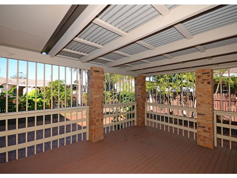 8 Hastings Street, Pialba QLD 4655