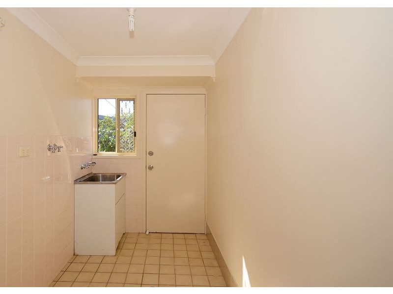 8 Hastings Street, Pialba QLD 4655