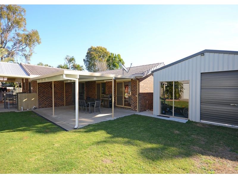 18 Hansen Street, Urangan QLD 4655