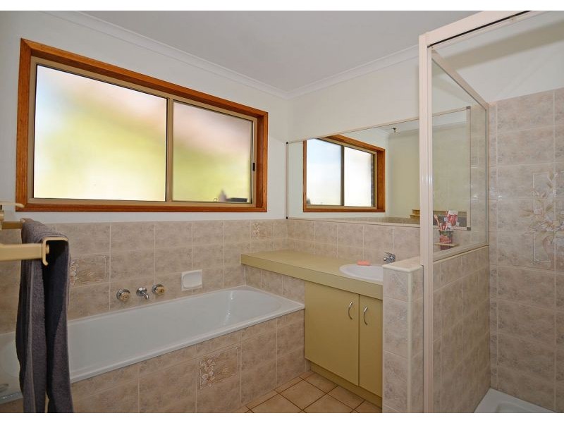 18 Hansen Street, Urangan QLD 4655