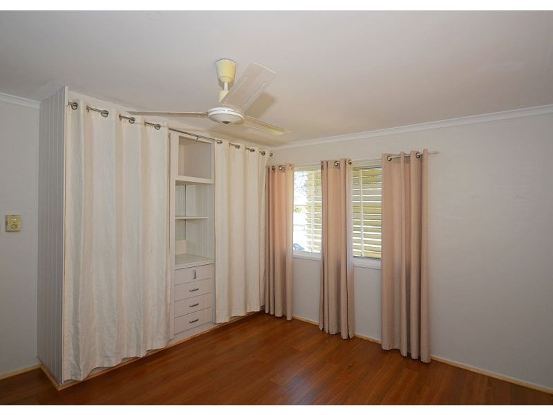 13 Paradise Street, Point Vernon QLD 4655